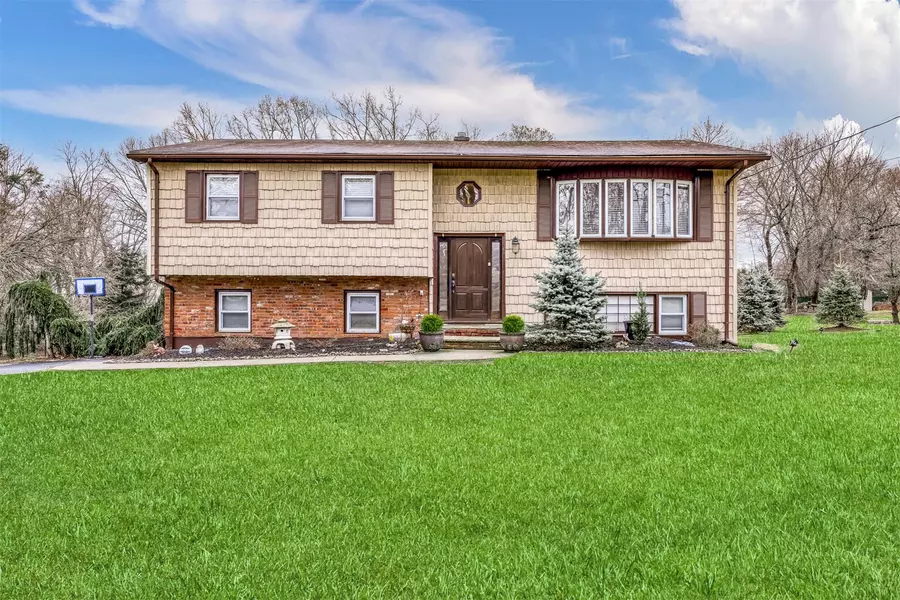 9 Ackerman AVE, Airmont, NY 10901