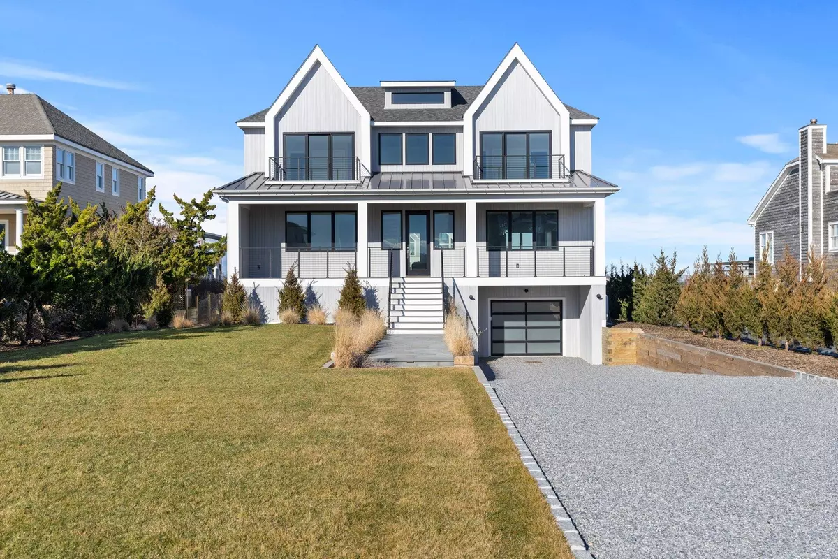 Westhampton Dunes, NY 11978,774A Dune RD