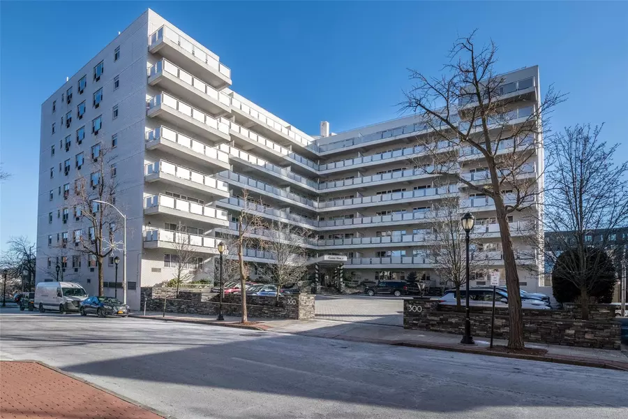 300 Martine AVE #4M, White Plains, NY 10601