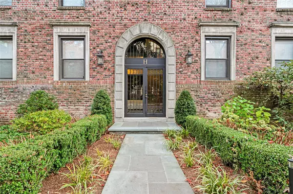 Bronxville, NY 10708,64 Sagamore RD #Unit 7H