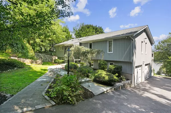 Mahopac, NY 10541,70 Lake DR