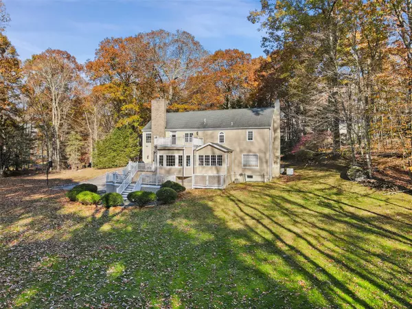 Pound Ridge, NY 10576,22 Twin Fawn LN