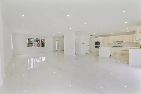 Fresh Meadows, NY 11366,73-44 185 ST