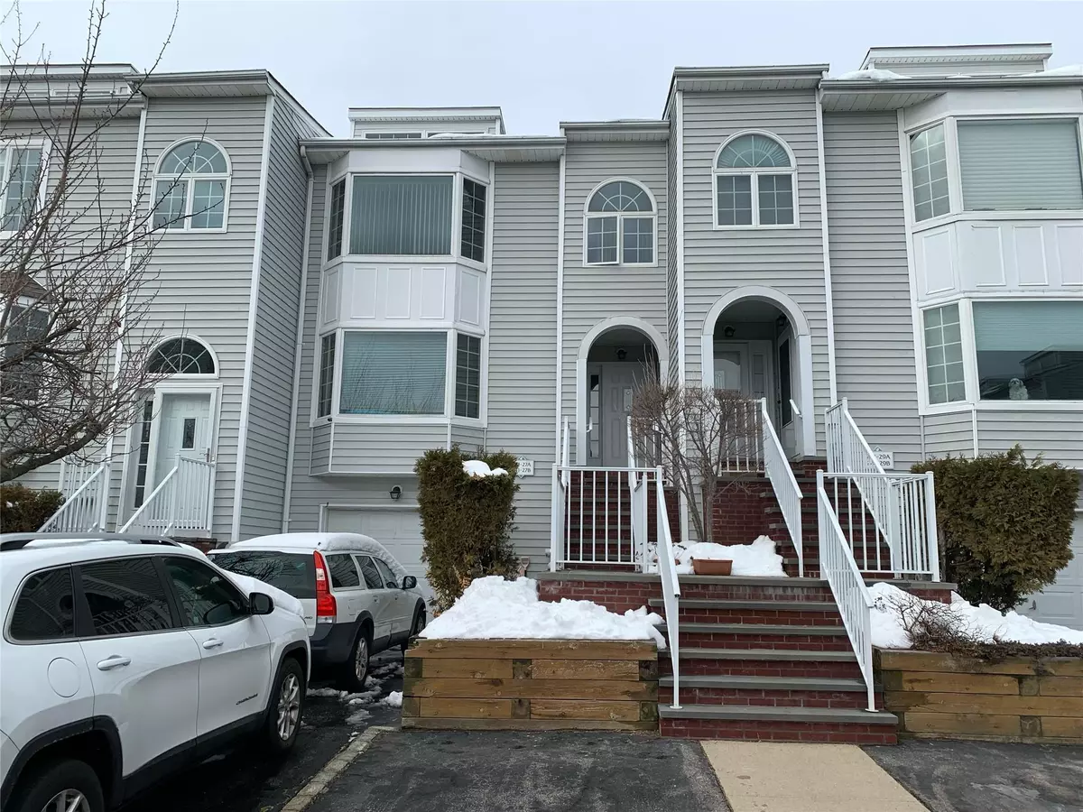 Douglaston, NY 11362,241-27B Oak Park DR #54B