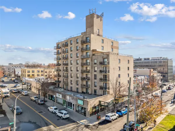 213-02 42nd Ave #2C, Bayside, NY 11361