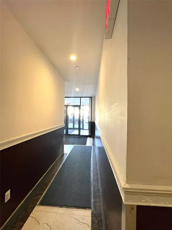 Woodside, NY 11377,70-26 Queens BLVD #10B