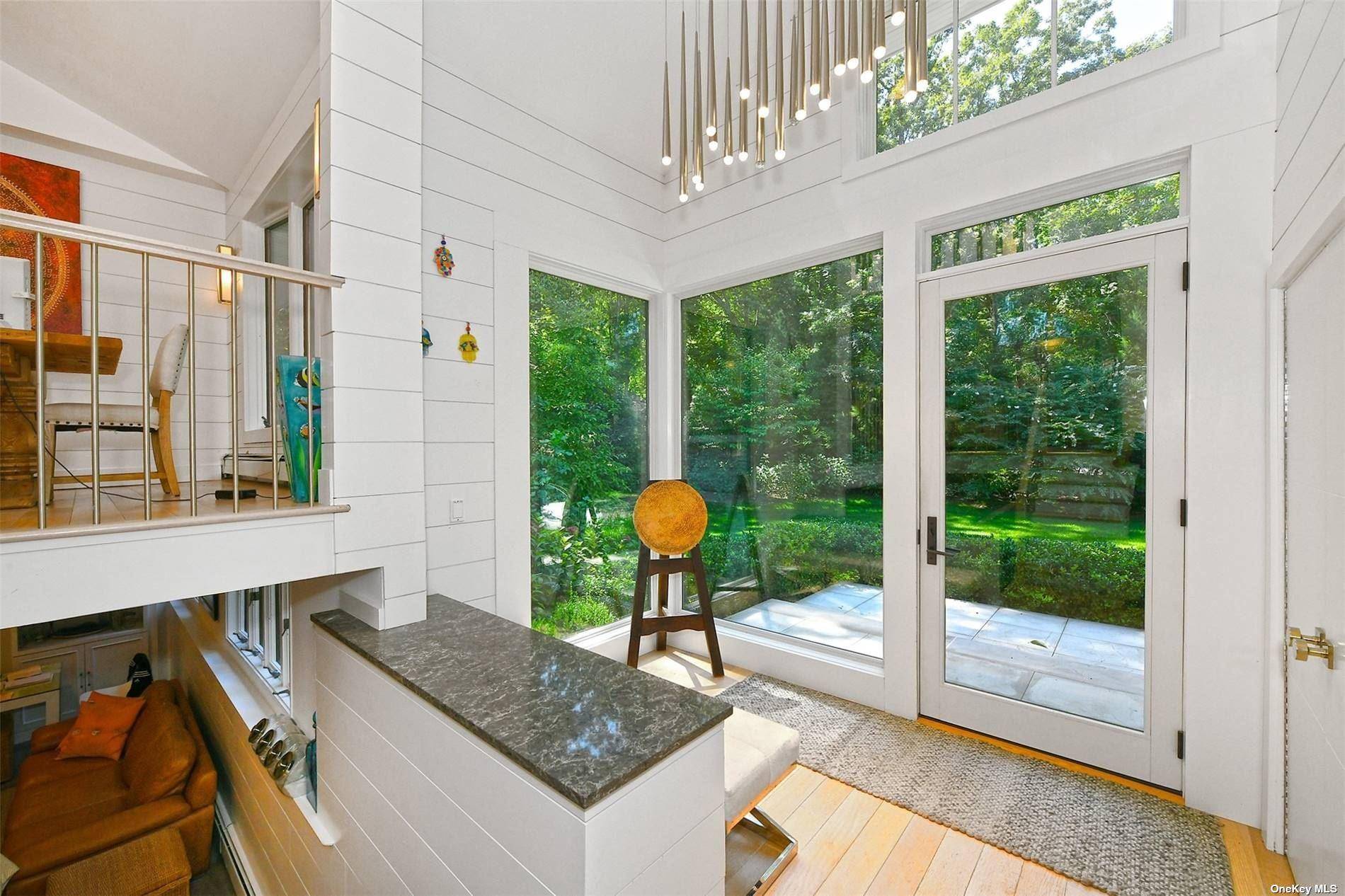 Melville, NY 11747,17 Beaumont DR