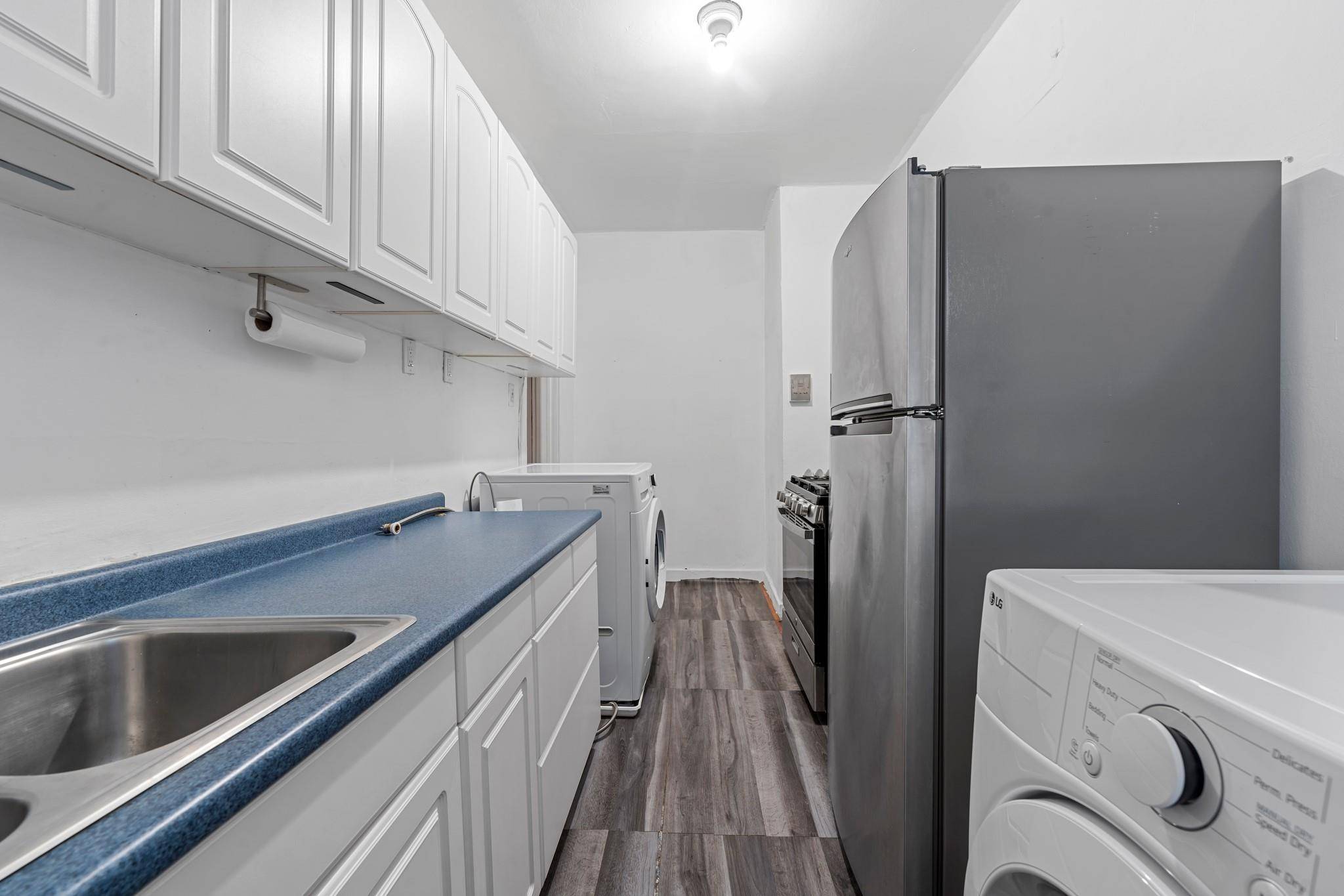 Bronx, NY 10467,3279 Hull AVE #18