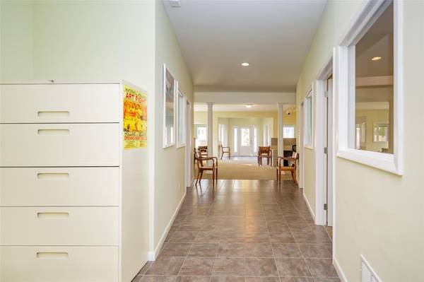 Southampton, NY 11968,28 Cameron ST