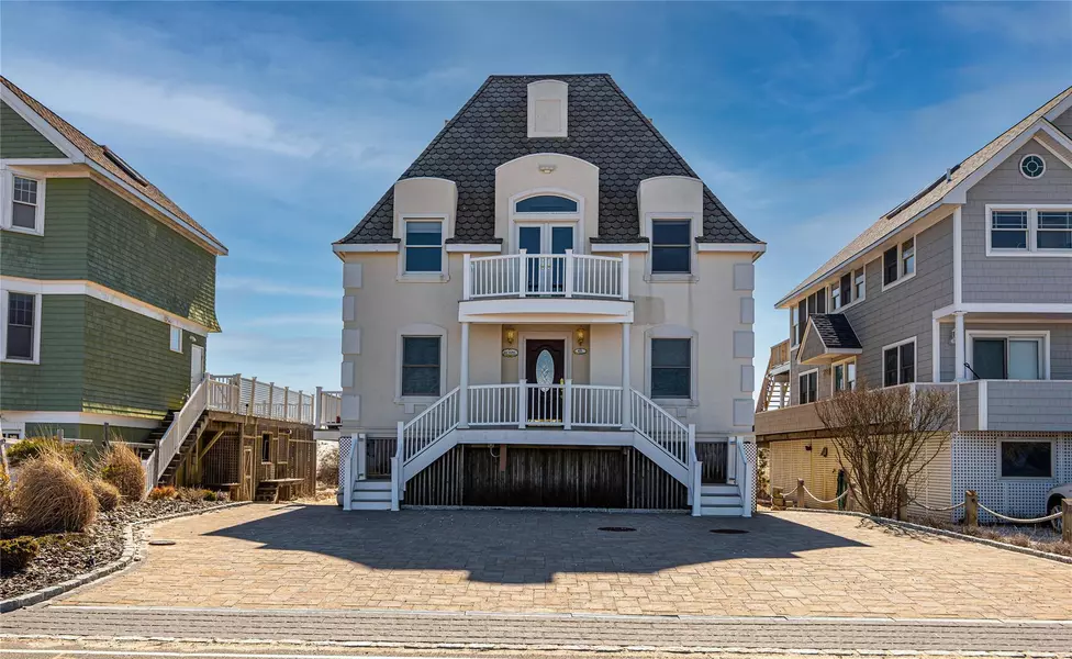 803 Dune RD, Westhampton Dunes, NY 11978