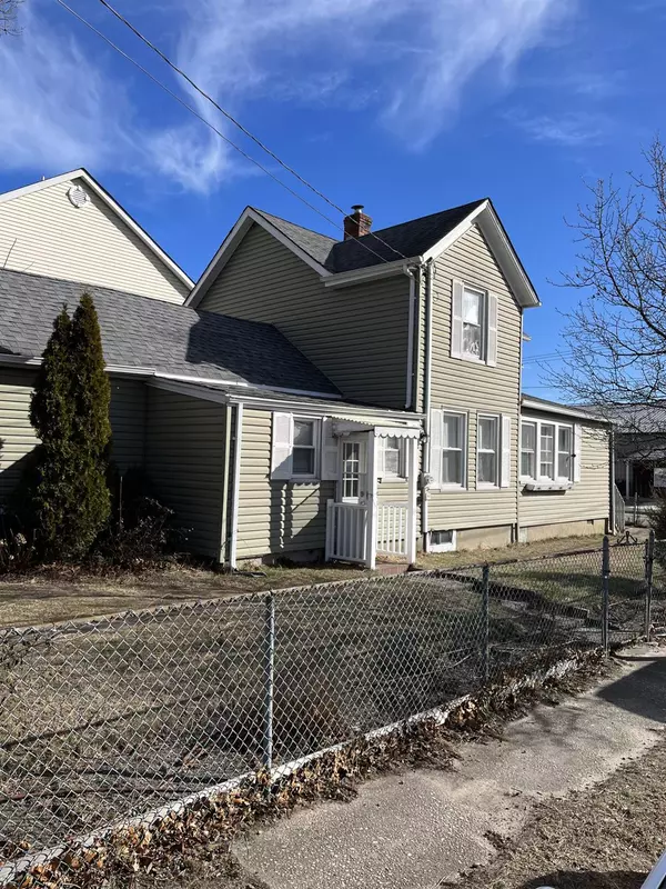 Riverhead, NY 11901,432 Lincoln ST