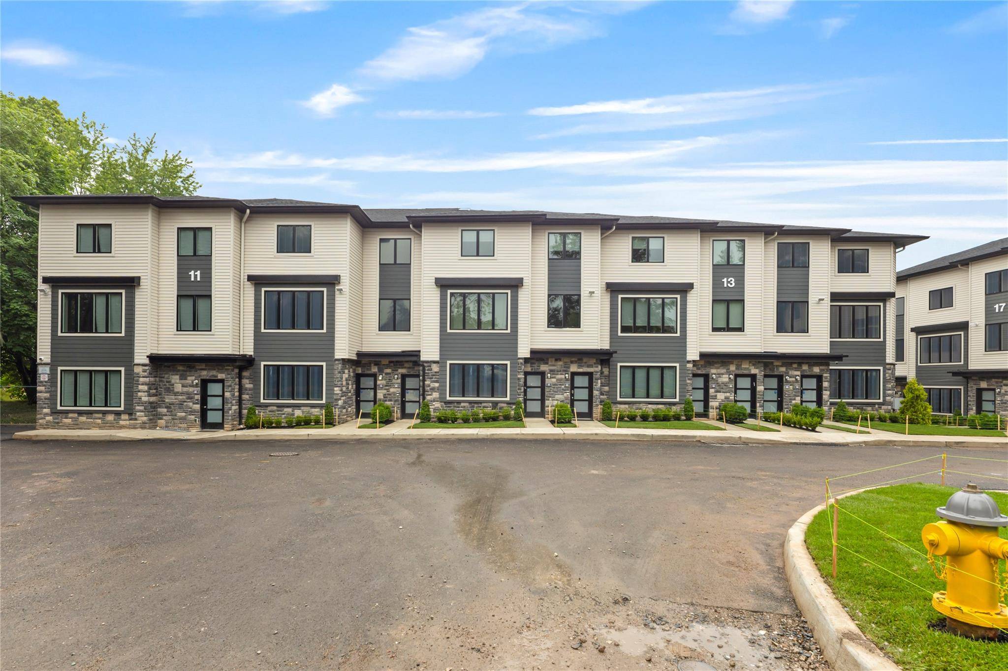 Spring Valley, NY 10977,17 Lazer CT #102