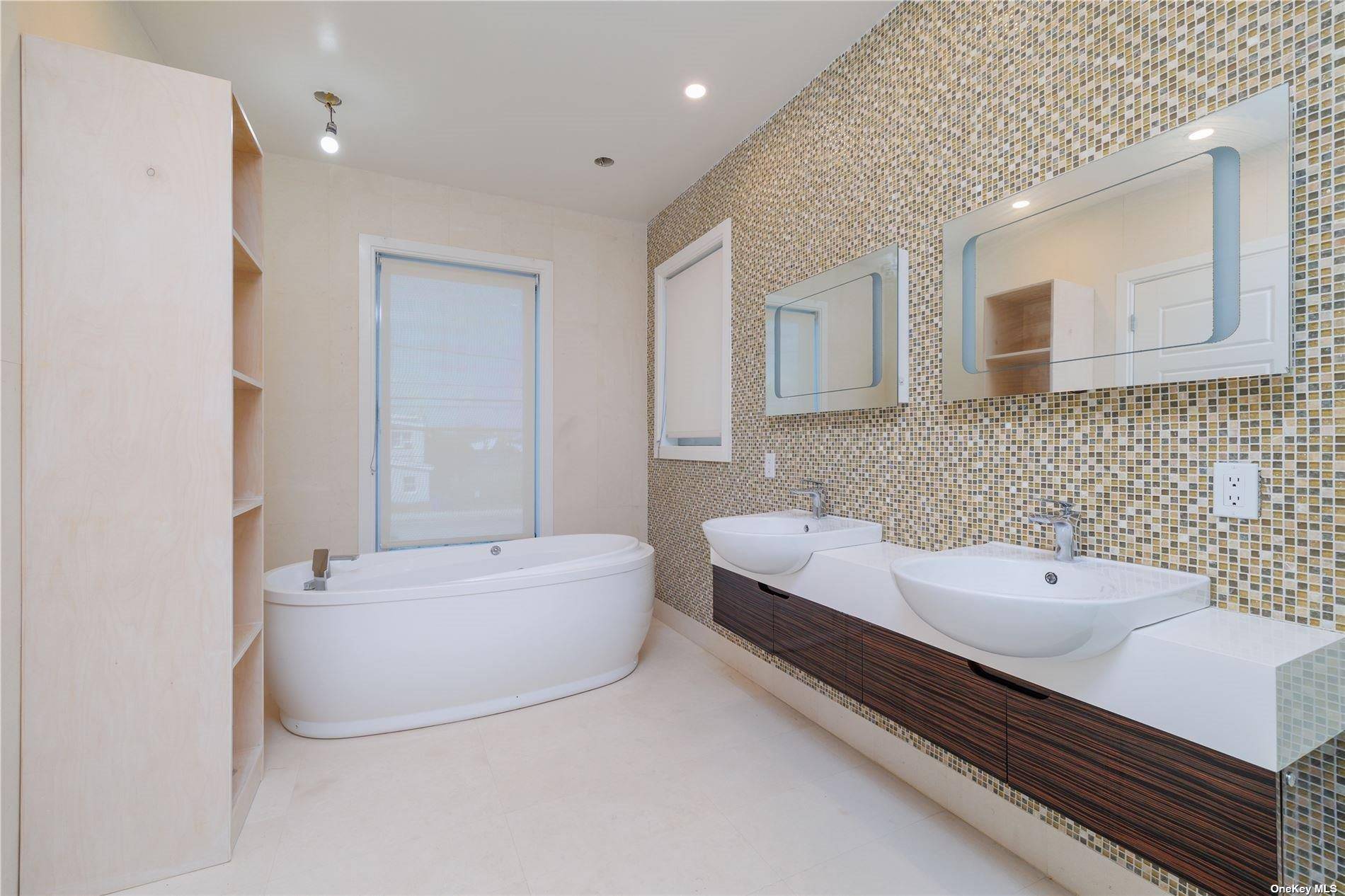 Long Beach, NY 11561,470 Oceanfront