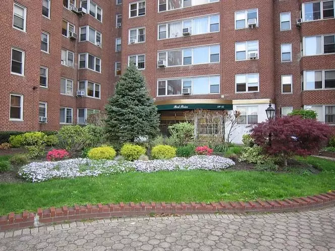 110-45 Queens Blvd #719, Forest Hills, NY 11375