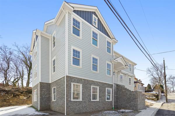 52 McIntyre ST, Bronxville, NY 10708