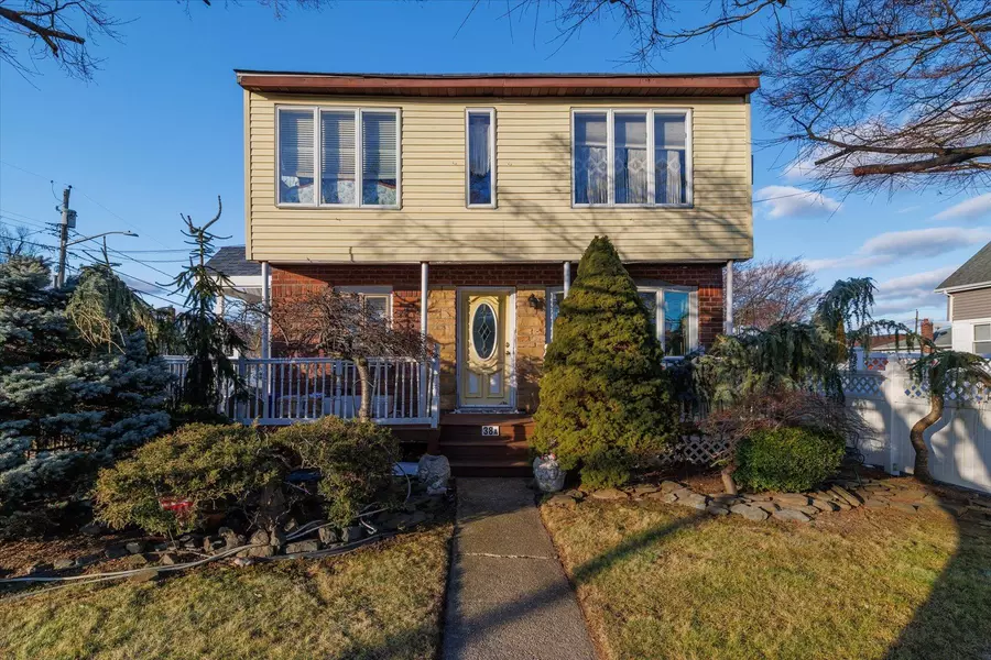 38 Grant AVE #A, Bethpage, NY 11714