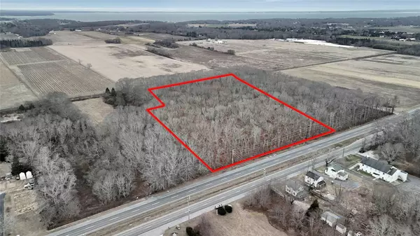 Cutchogue, NY 11935,15690 County Road 48