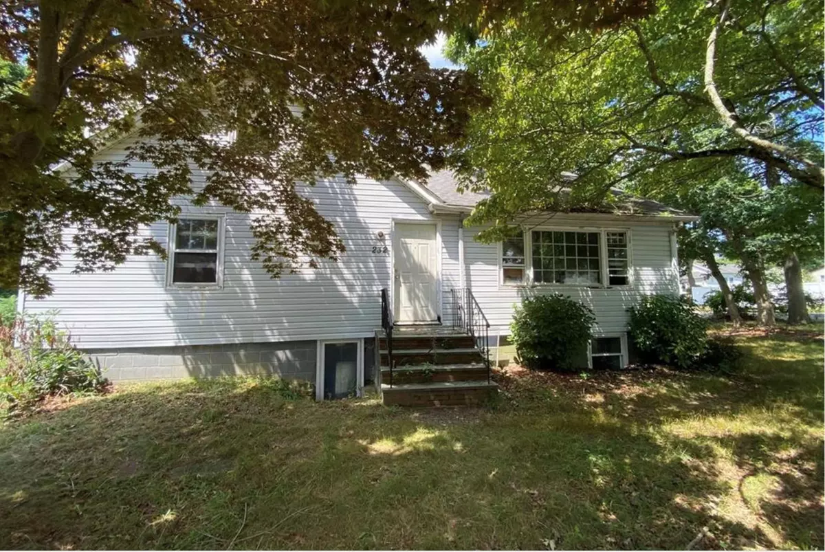 Farmingville, NY 11738,232 Berkshire DR