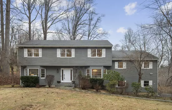 83 Indian Hill RD, Mount Kisco, NY 10549