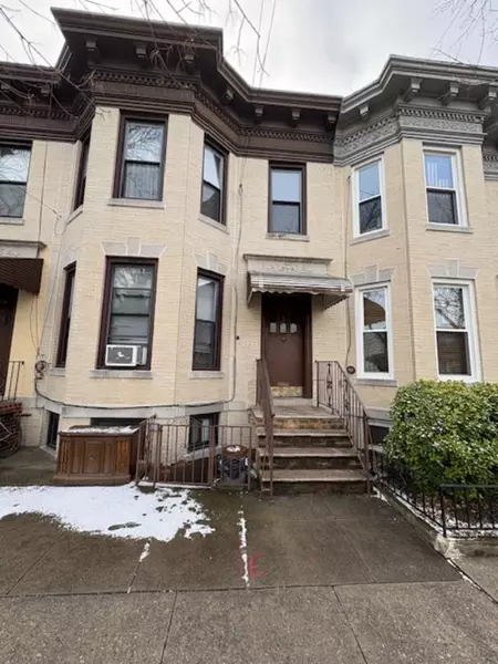 93-18 103rd AVE, Ozone Park, NY 11417