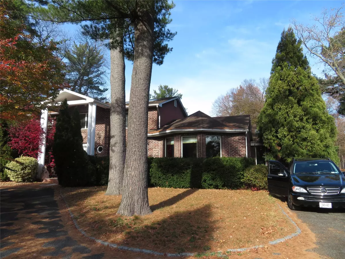 Old Westbury, NY 11568,1 Bridle Path DR