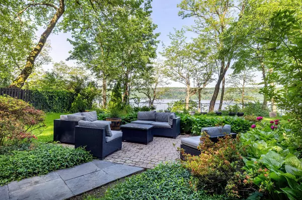 Bronx, NY 10463,2727 Palisade AVE #16AB