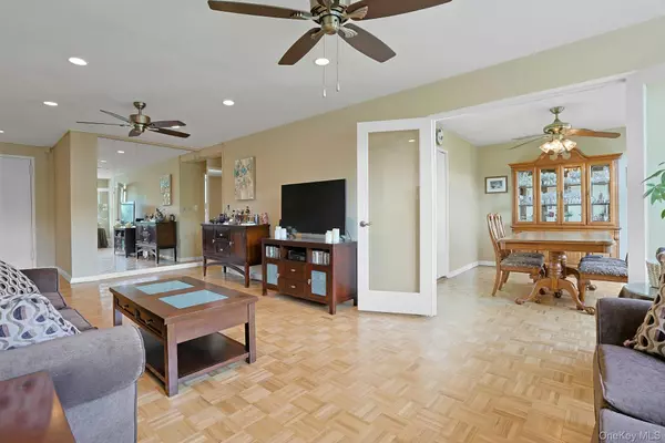 White Plains, NY 10605,12 Old Mamaroneck RD #7k