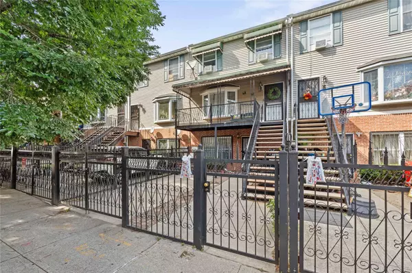 599 beech TER, Bronx, NY 10454