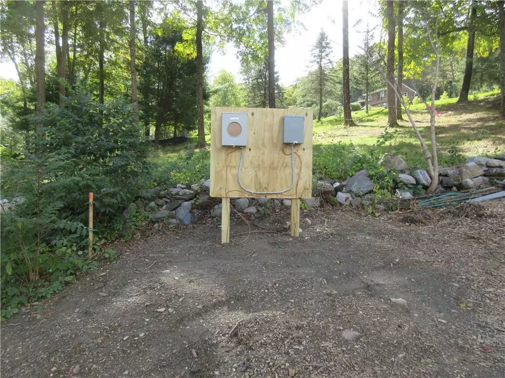 Dover Plains, NY 12522,565 Halls Corners Road