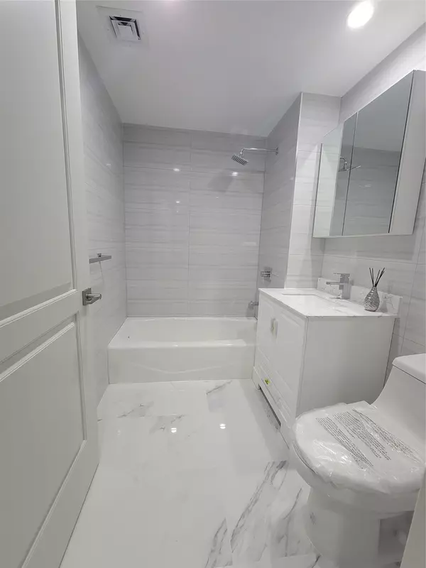 Flushing, NY 11355,41-62 Bowne ST #11A