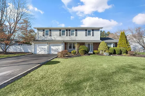 East Northport, NY 11731,67 Wintercress LN