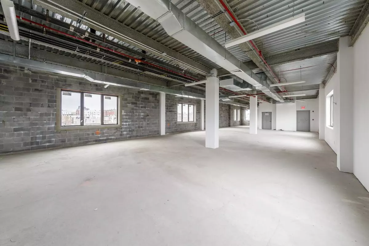 Astoria, NY 11105,31-25 20th Avenue