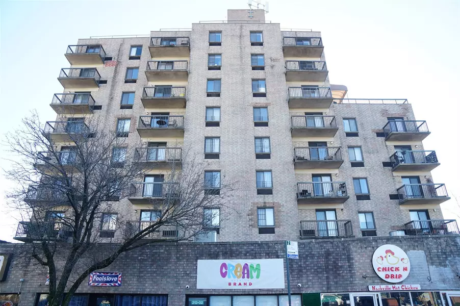 213-02 42nd AVE #9E, Bayside, NY 11361