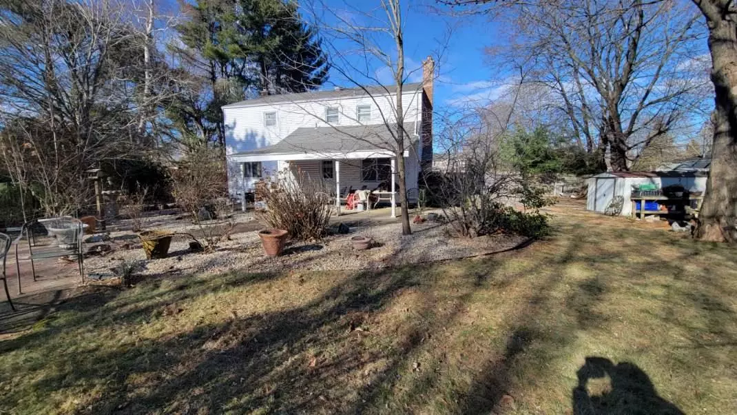 East Northport, NY 11731,44 Cedar RD