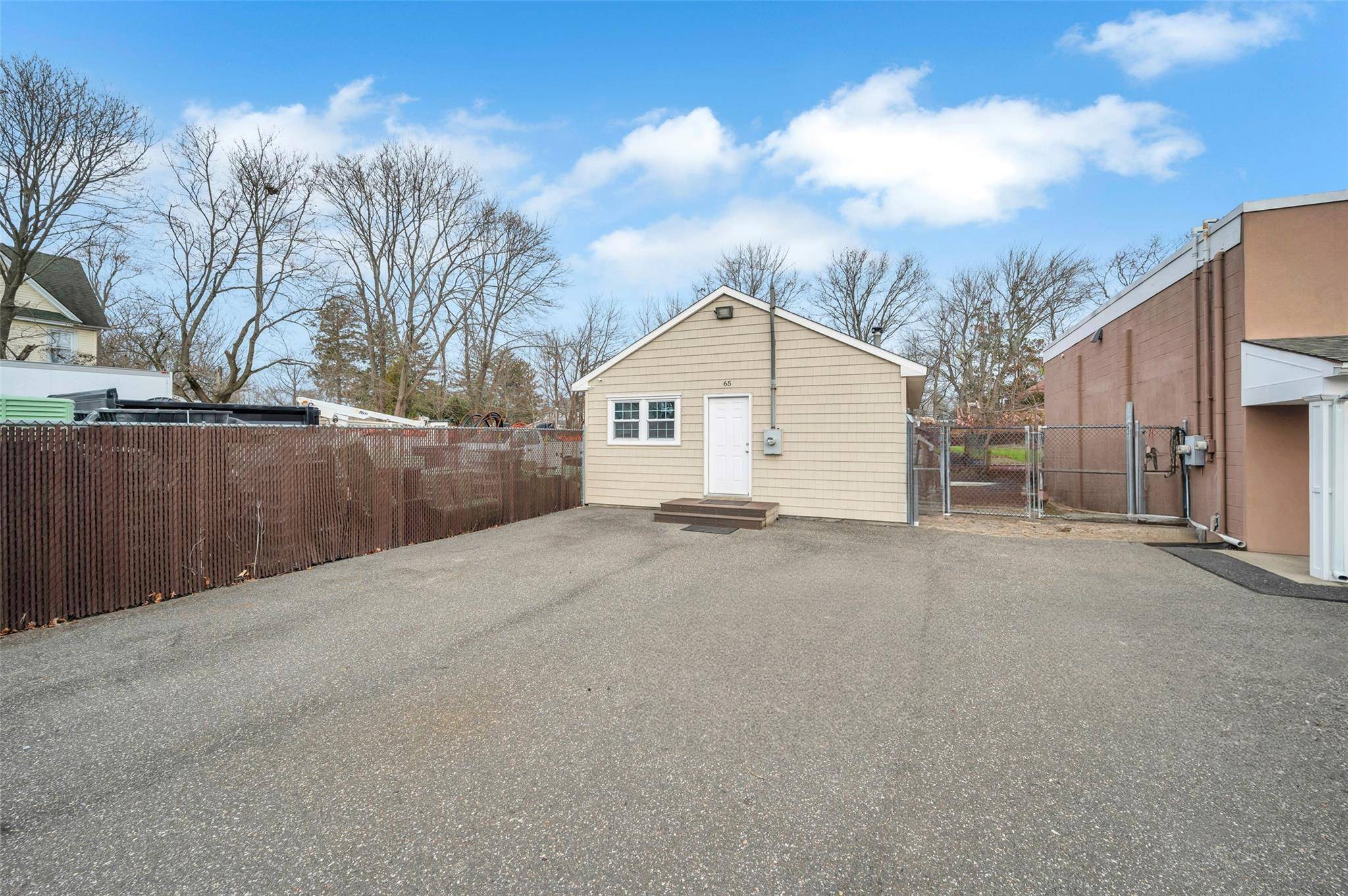 Patchogue, NY 11772,65 sycamore AVE