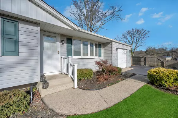 Hauppauge, NY 11788,47 Hauppauge RD