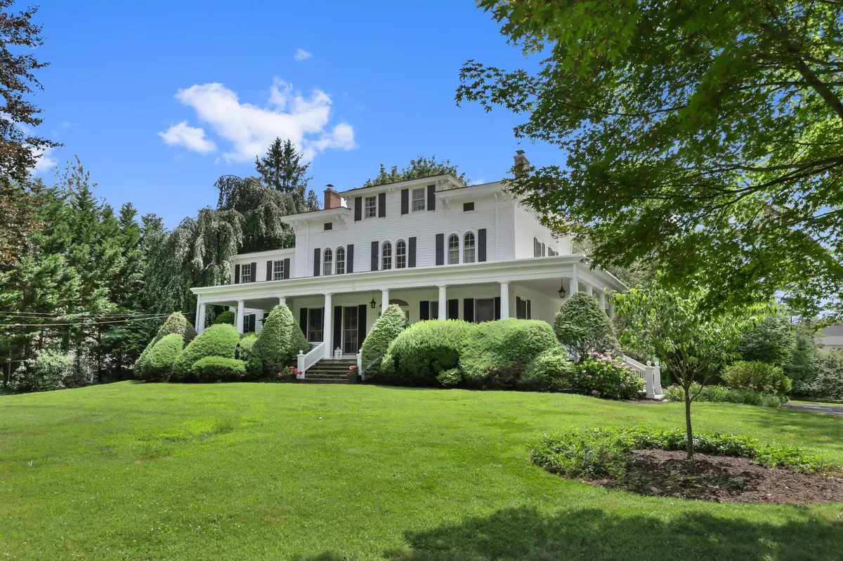 Harrison, NY 10528,570 North ST