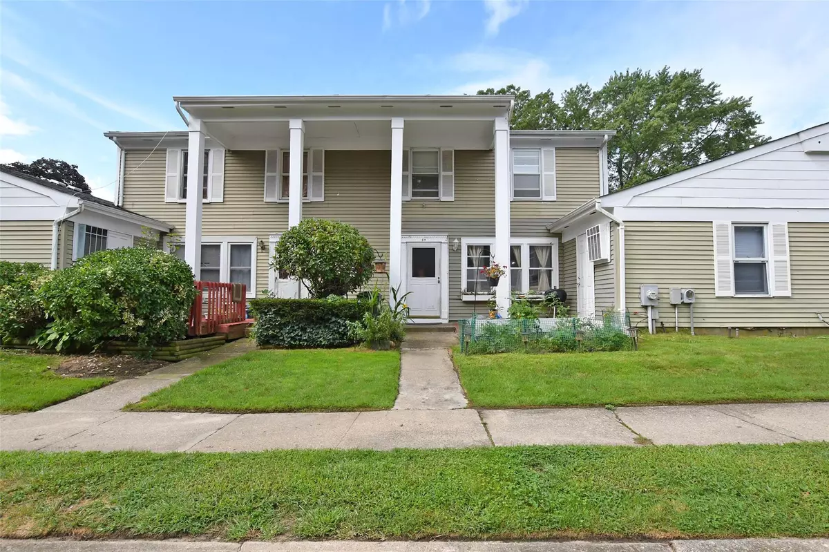 Ridge, NY 11961,4A Independence CT