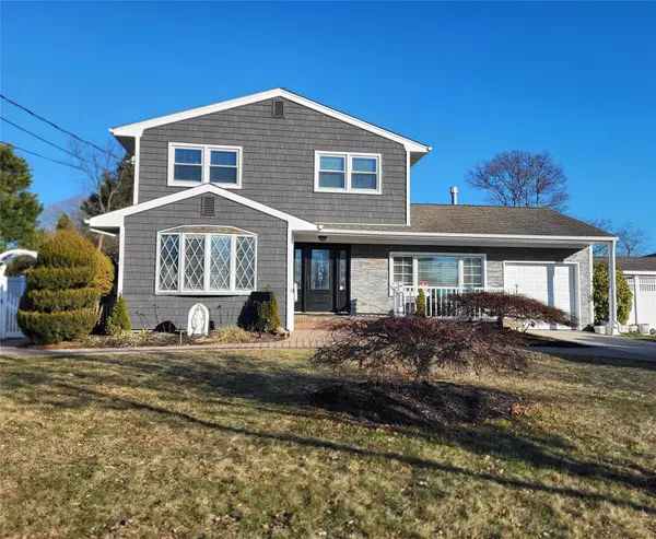 1541 Denver AVE, Bay Shore, NY 11706