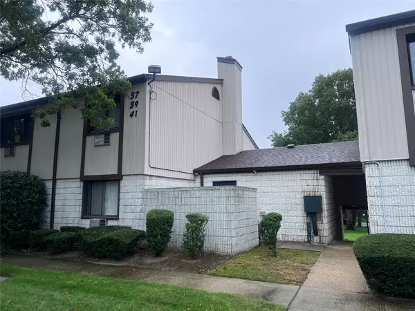 39 Richmond BLVD #3B, Ronkonkoma, NY 11779
