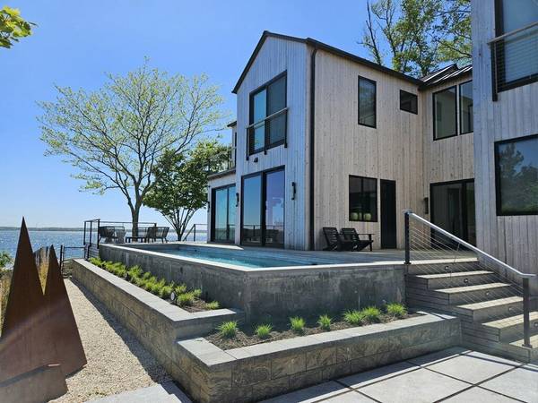 599 Peconic Bay BLVD, Jamesport, NY 11947