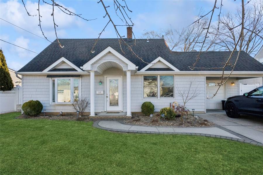 53 Carnation RD, Levittown, NY 11756