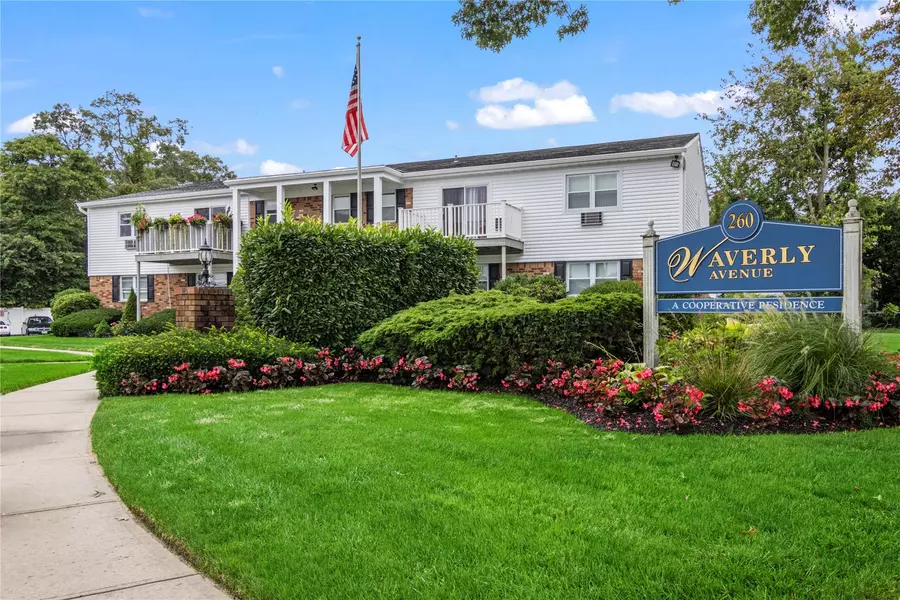 260 Waverly AVE #33, Patchogue, NY 11772