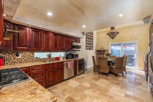 Howard Beach, NY 11414,160-26 85th ST