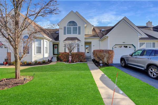 1403 Constance LN #1403, Port Jefferson Station, NY 11776