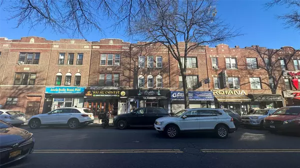 25-47 Steinway St, Astoria, NY 11103