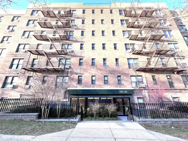 149-05 79 AVE #225, Kew Garden Hills, NY 11367