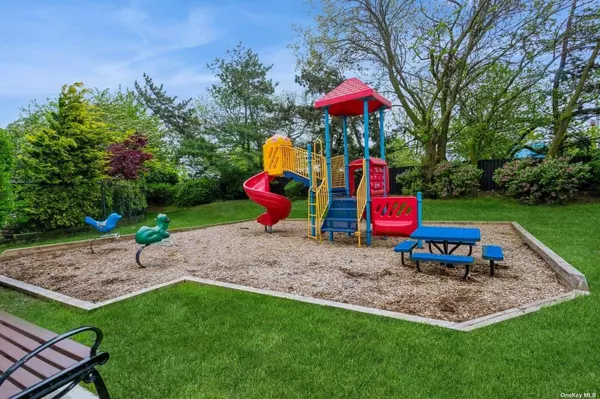 Oceanside, NY 11572,100 Daly BLVD #912
