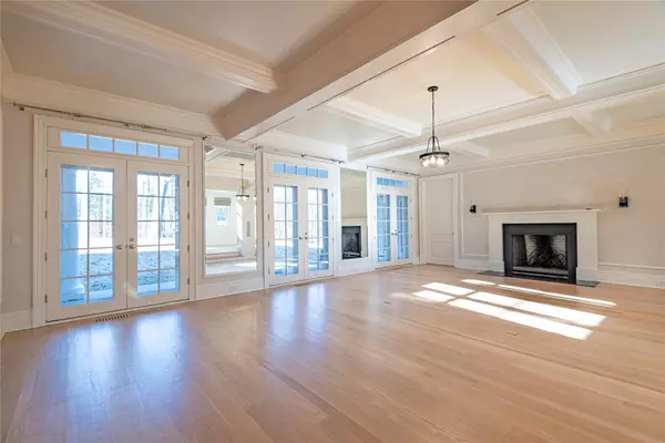 Armonk, NY 10504,12 Cowdray Park DR