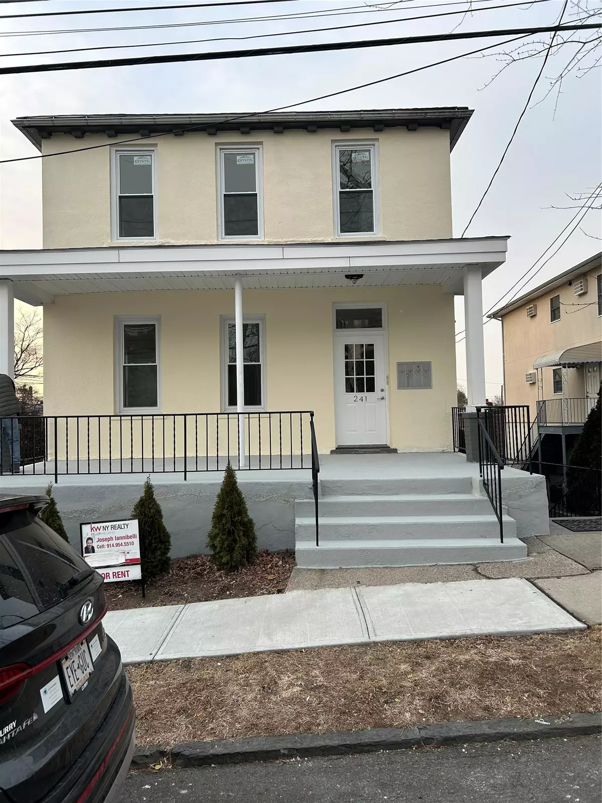 Yonkers, NY 10701,214 Jessamine AVE #1N